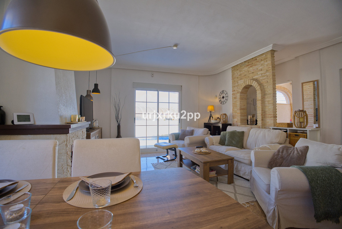 Huis te koop in Torrevieja | 3 slaapkamers H5441560