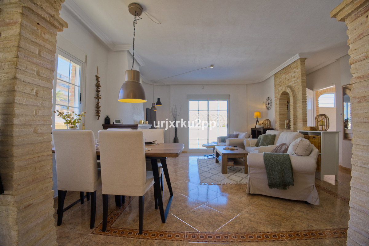 Huis te koop in Torrevieja | 3 slaapkamers H5441560