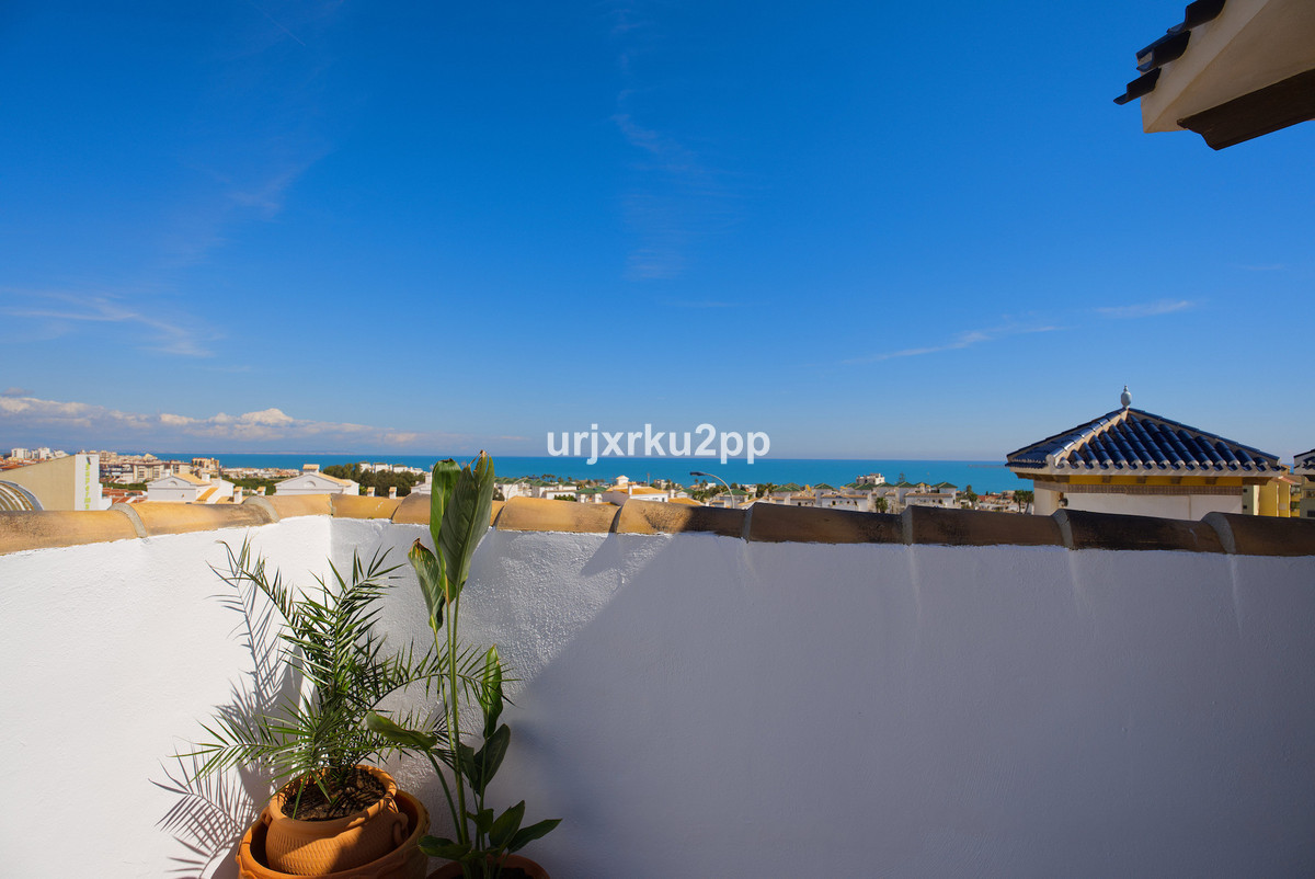Huis te koop in Torrevieja | 3 slaapkamers H5441560