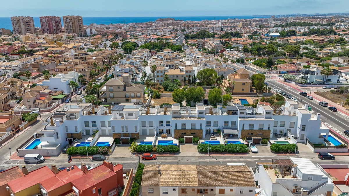 Huis te koop in Torrevieja | 5 slaapkamers H5442097