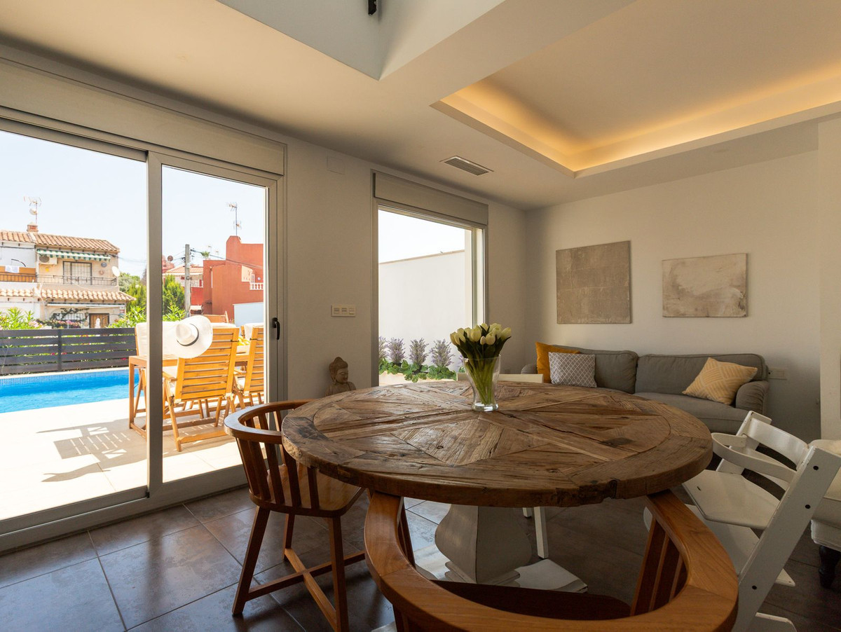 Huis te koop in Torrevieja | 5 slaapkamers H5442097