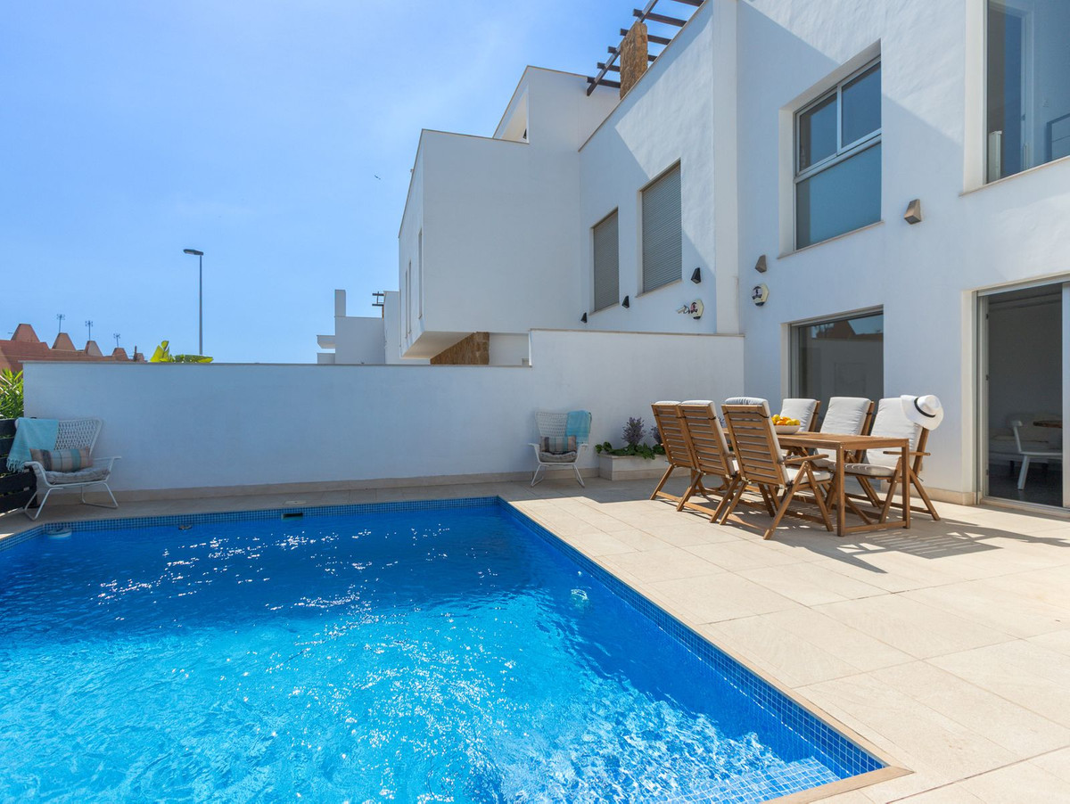 Huis te koop in Torrevieja | 5 slaapkamers H5442097