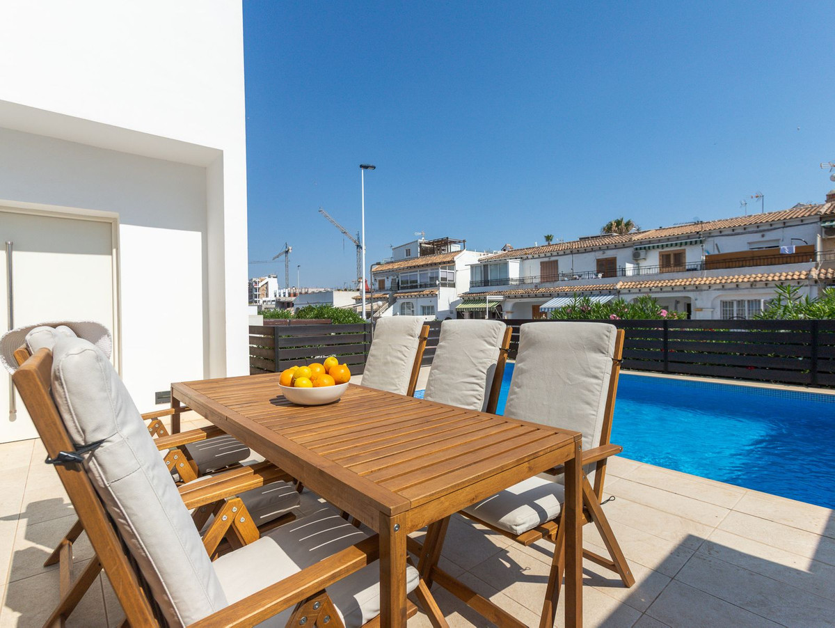 Huis te koop in Torrevieja | 5 slaapkamers H5442097