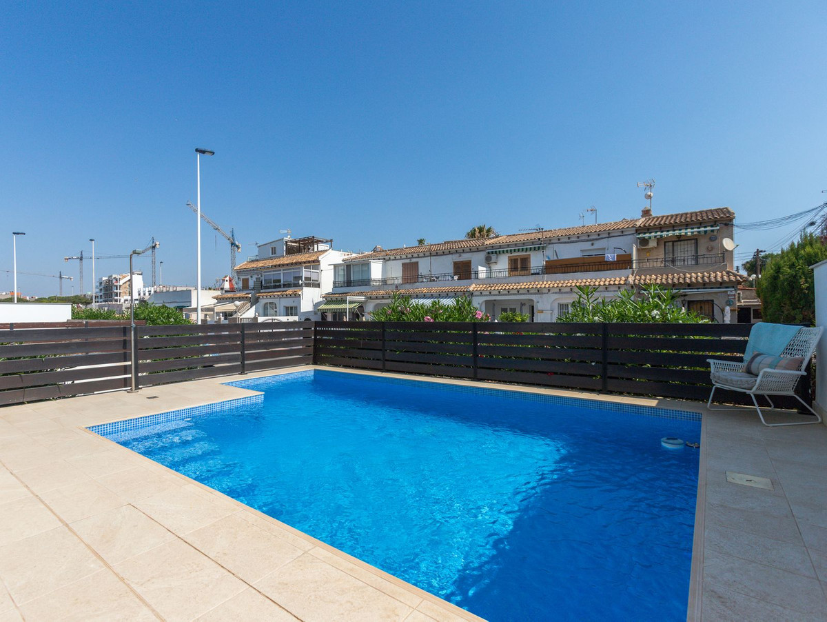 Huis te koop in Torrevieja | 5 slaapkamers H5442097