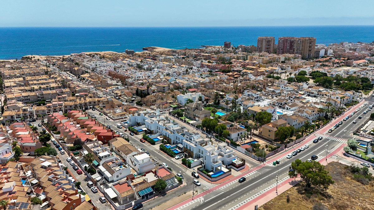 Huis te koop in Torrevieja | 5 slaapkamers H5442097