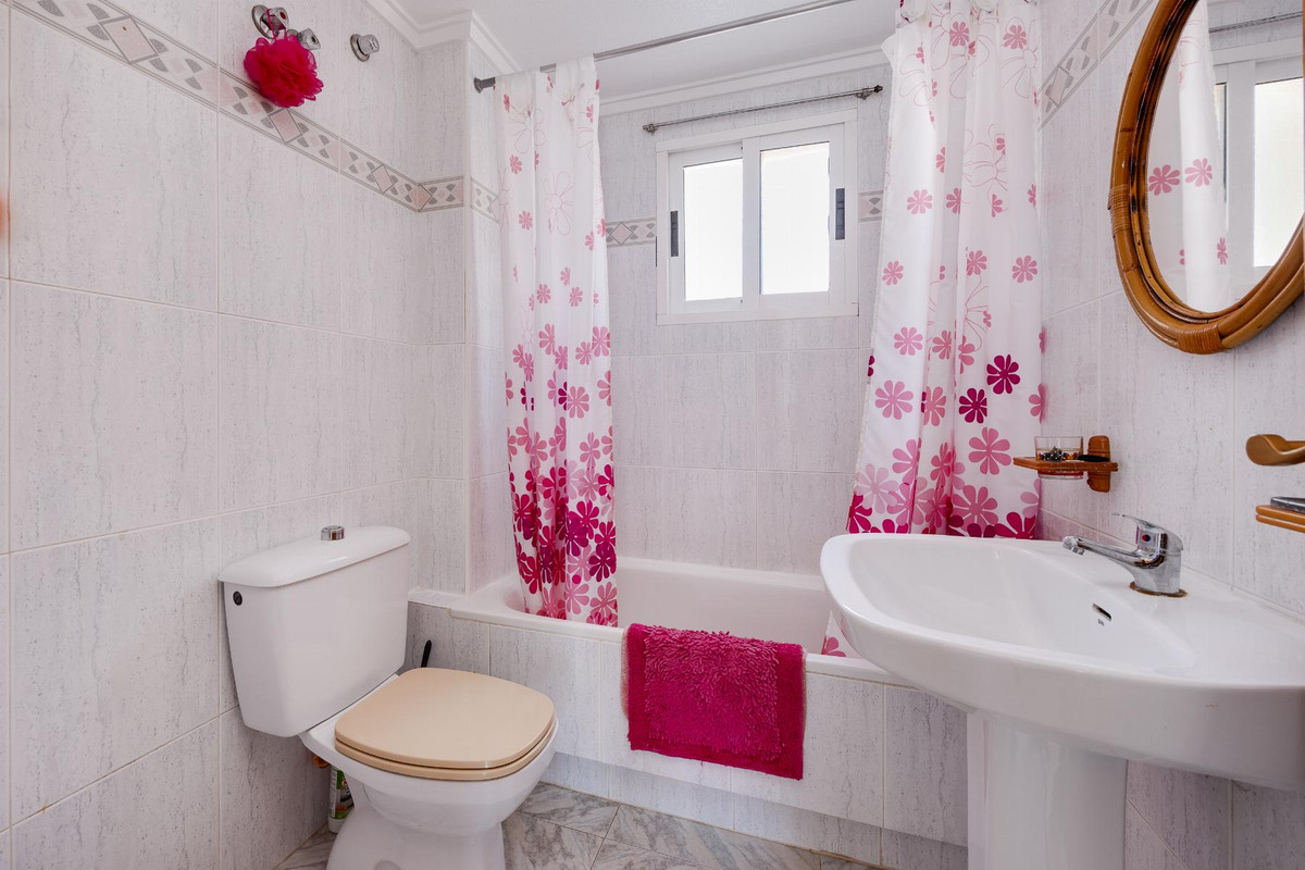 Appartement te koop in Torrevieja | 2 slaapkamers H5449519