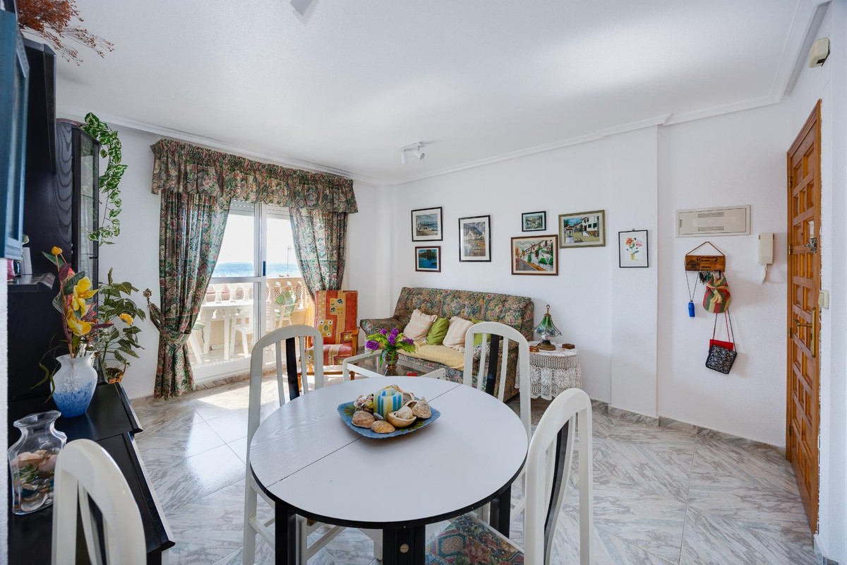 Appartement te koop in Torrevieja | 2 slaapkamers H5449519
