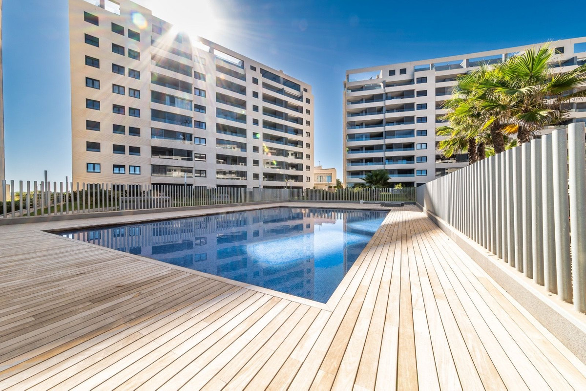 Huis te koop in Torrevieja | 2 slaapkamers H5451949
