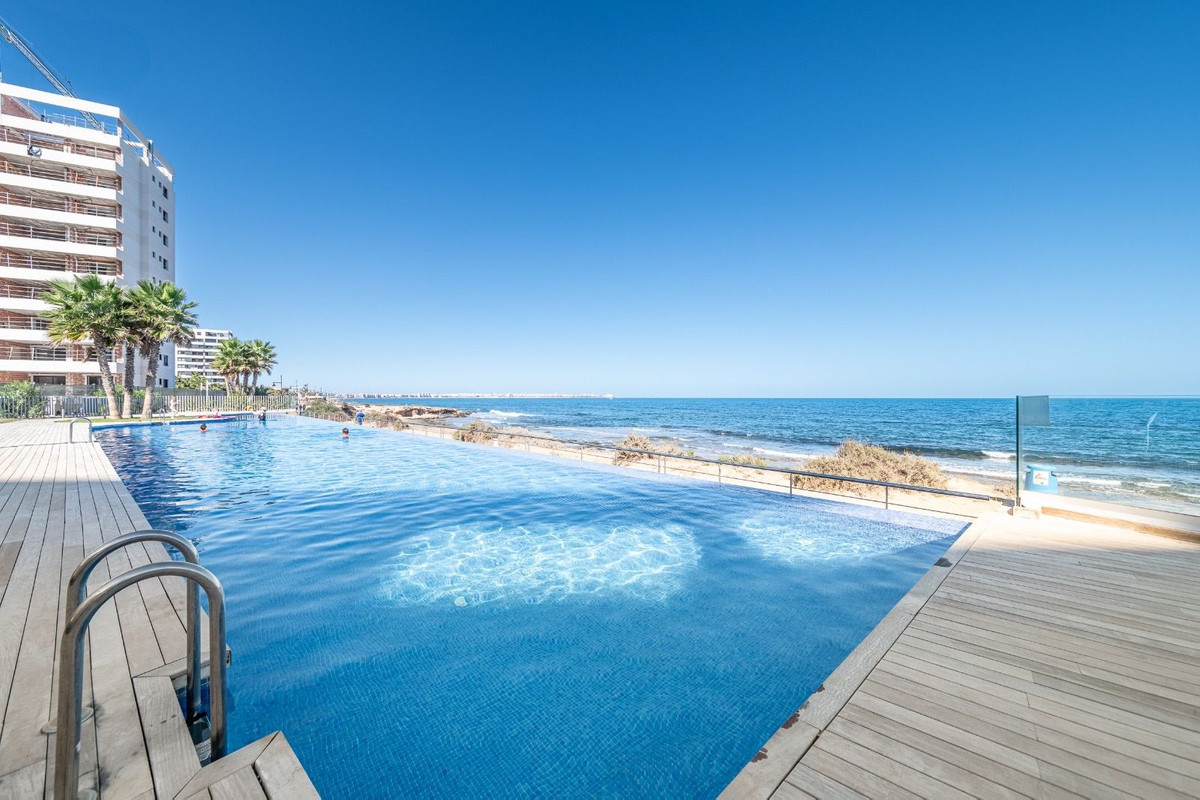 Huis te koop in Torrevieja | 2 slaapkamers H5451949
