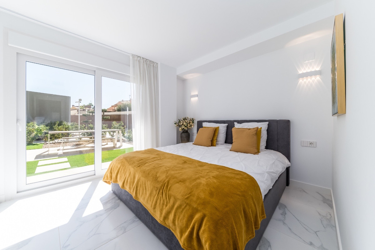 Huis te koop in Torrevieja | 2 slaapkamers H5451949