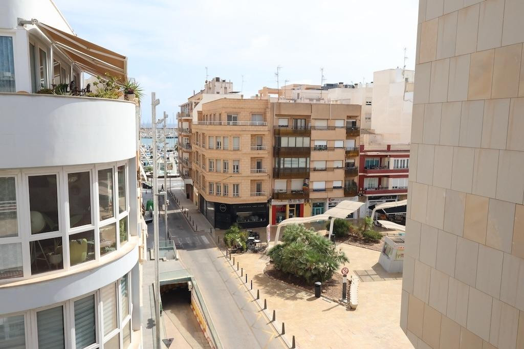 Huis te koop in Torrevieja | 3 slaapkamers H5464282
