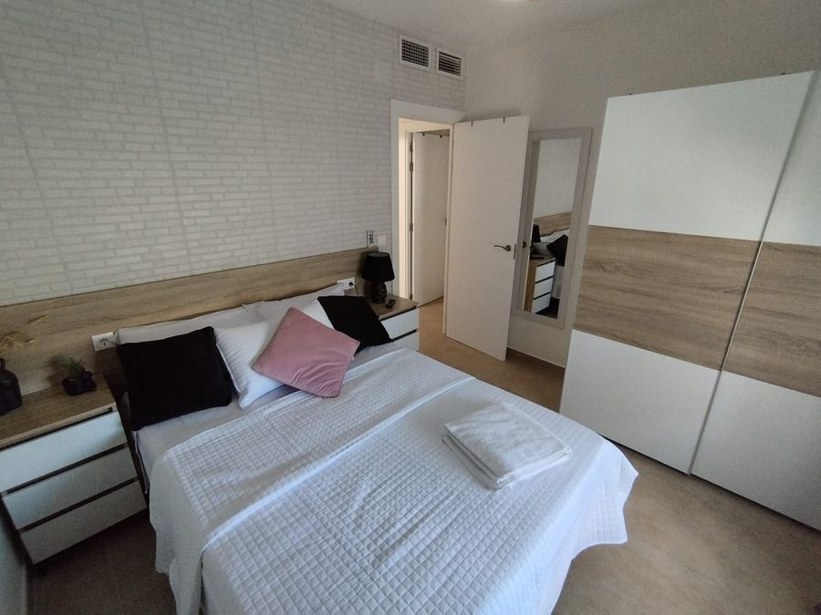 Huis te koop in Torrevieja | 5 slaapkamers H5464423