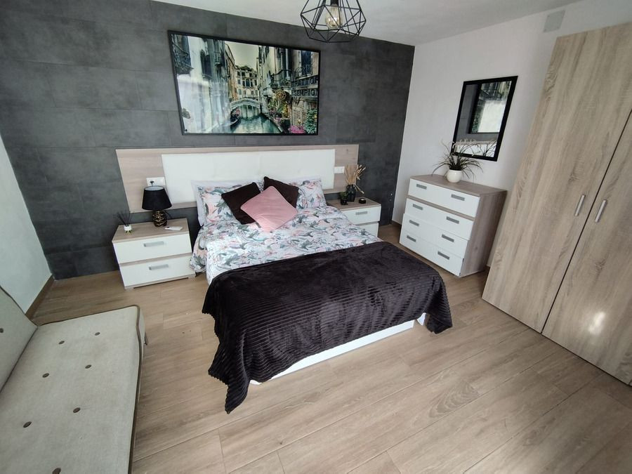 Huis te koop in Torrevieja | 5 slaapkamers H5464423