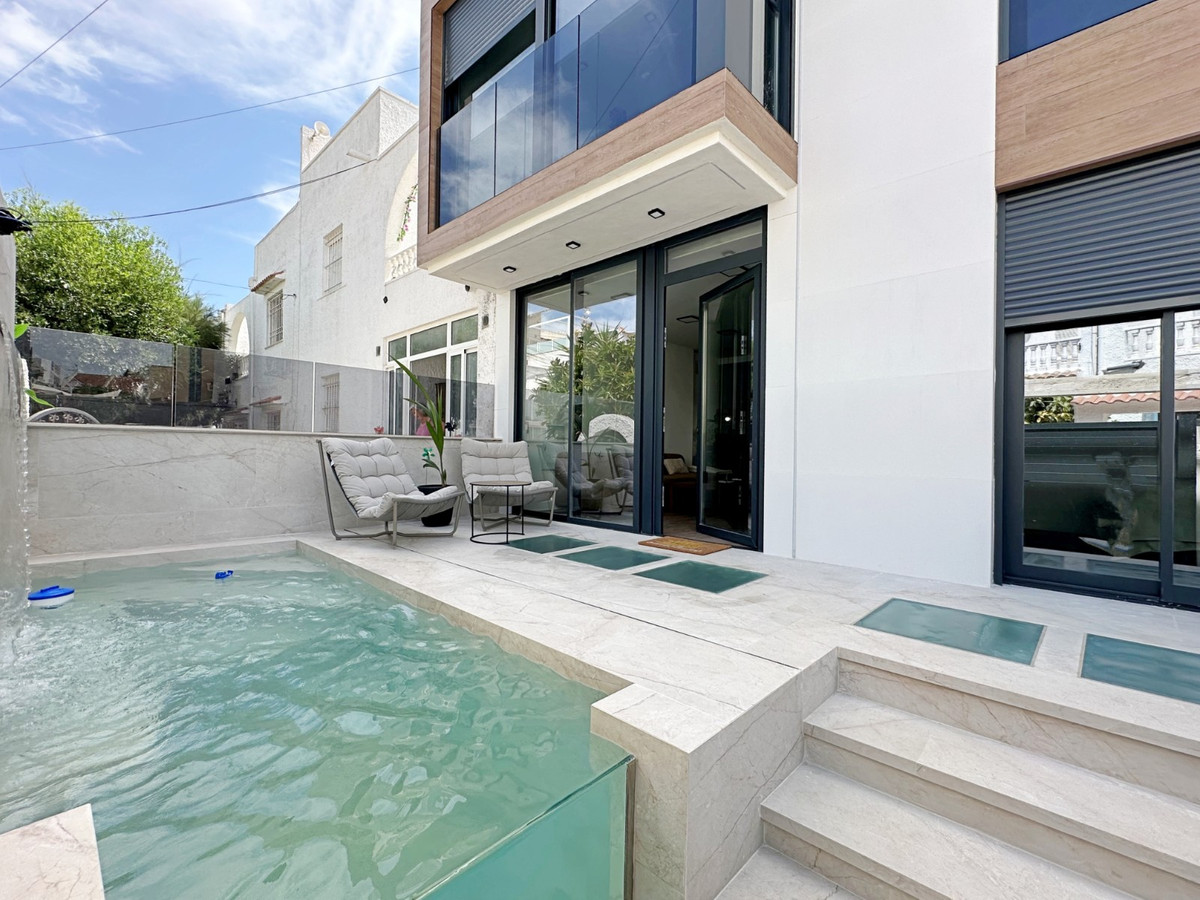 Huis te koop in Torrevieja | 3 slaapkamers H5464435