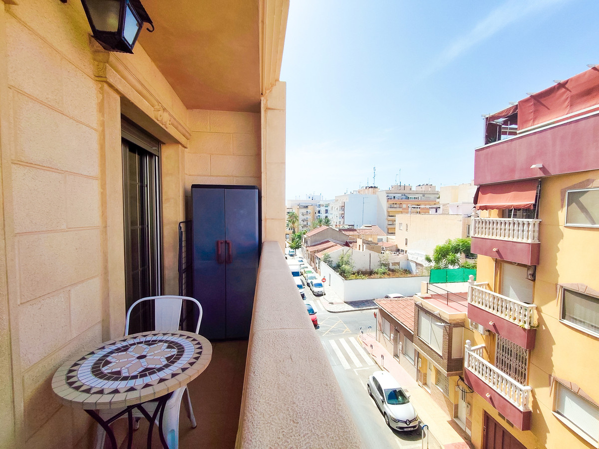 Huis te koop in Torrevieja | 3 slaapkamers H5464972