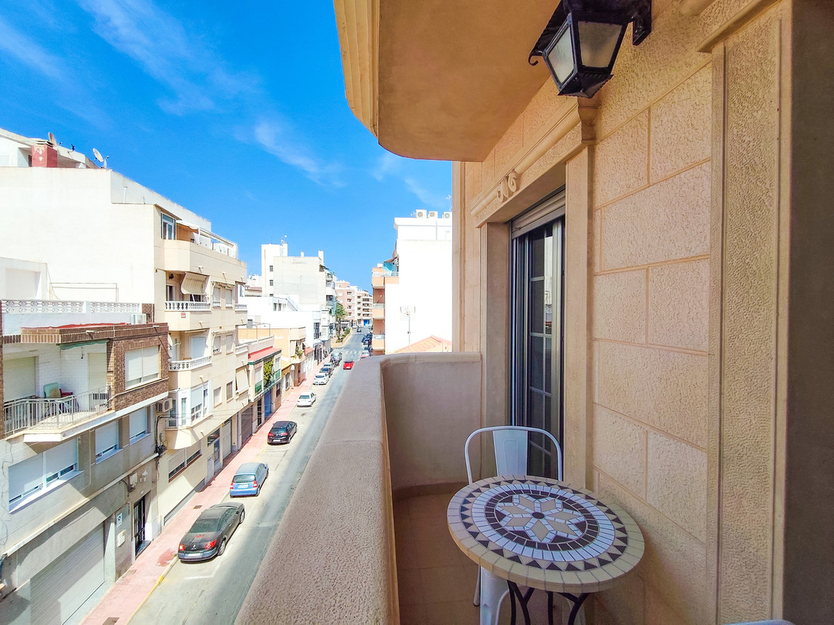 Huis te koop in Torrevieja | 3 slaapkamers H5464972