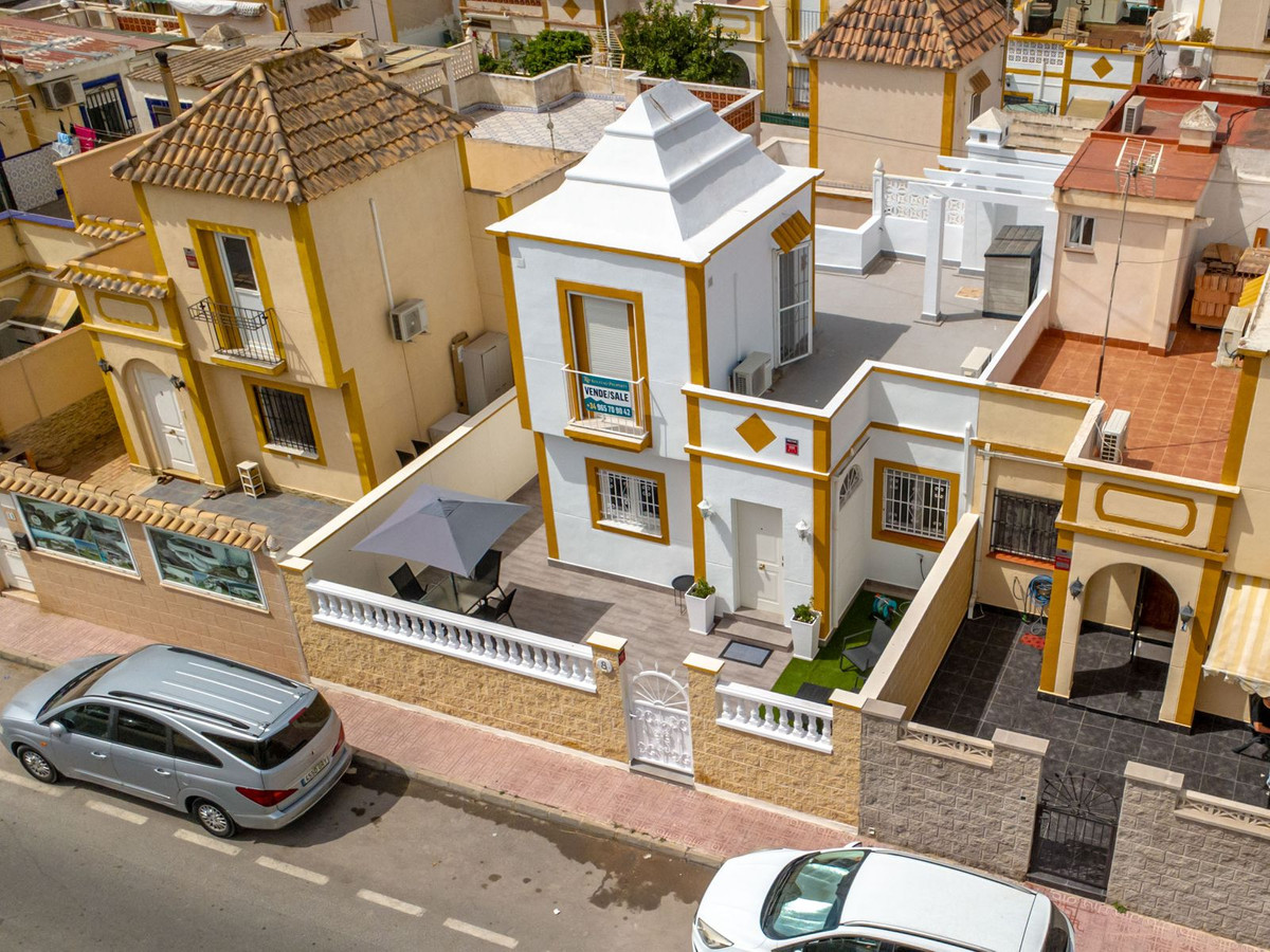 Huis te koop in Torrevieja | 3 slaapkamers H5486335