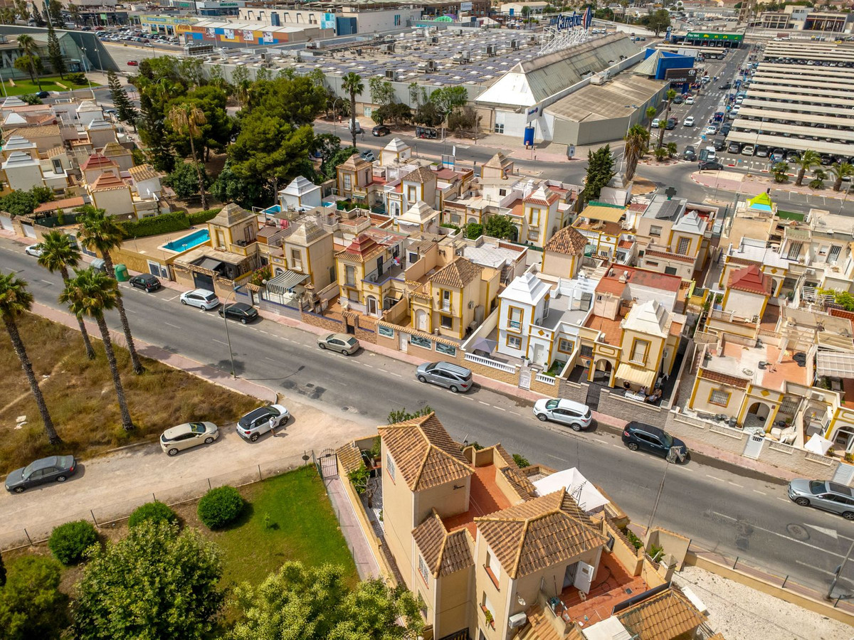 Huis te koop in Torrevieja | 3 slaapkamers H5486335