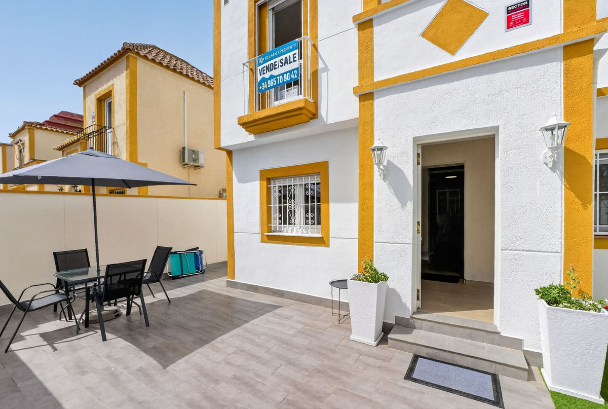 Huis te koop in Torrevieja | 3 slaapkamers H5486335