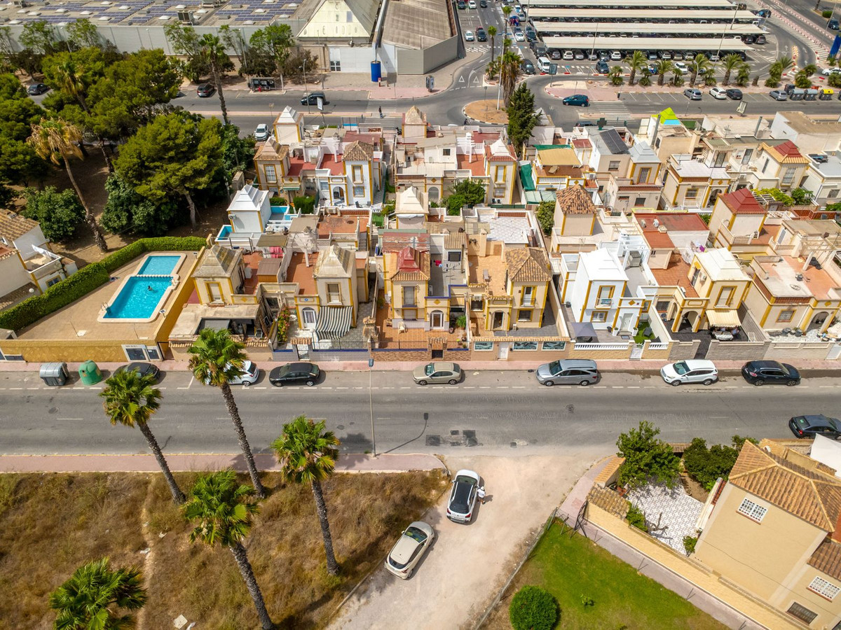 Huis te koop in Torrevieja | 3 slaapkamers H5486335