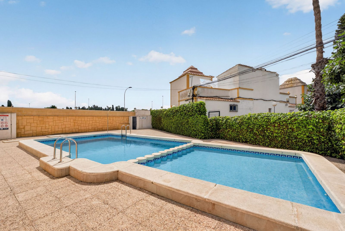 Huis te koop in Torrevieja | 3 slaapkamers H5486335