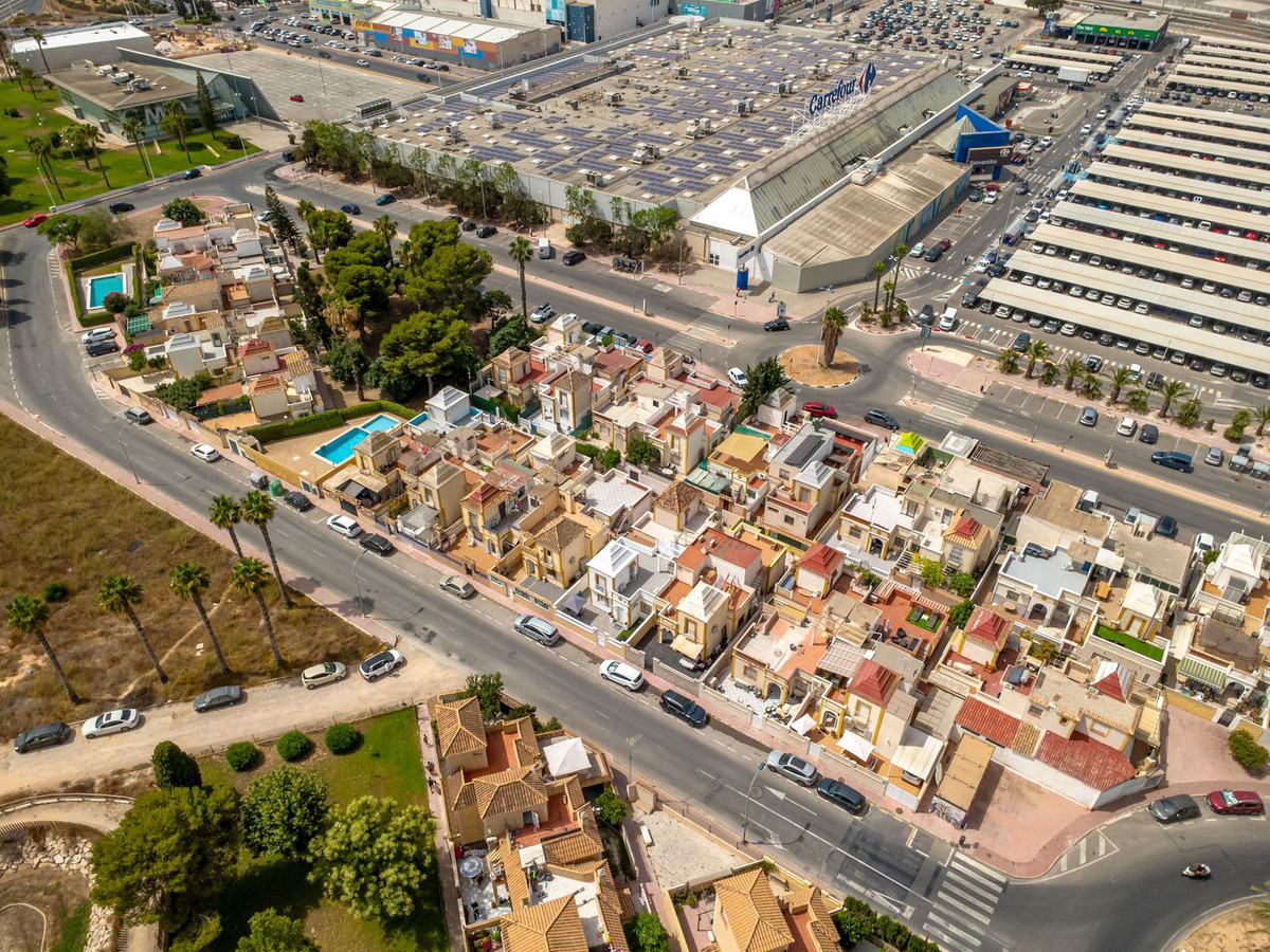 Huis te koop in Torrevieja | 3 slaapkamers H5486335
