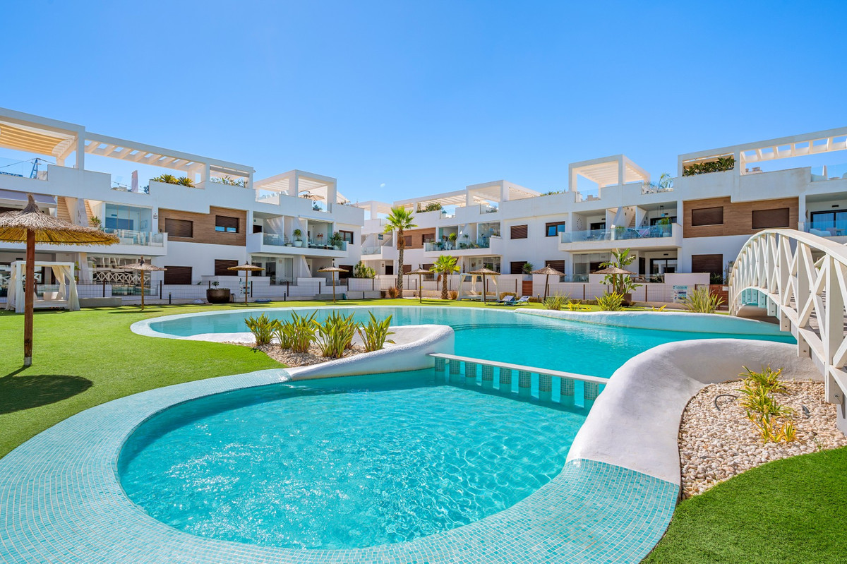Huis te koop in Torrevieja | 2 slaapkamers H5488741