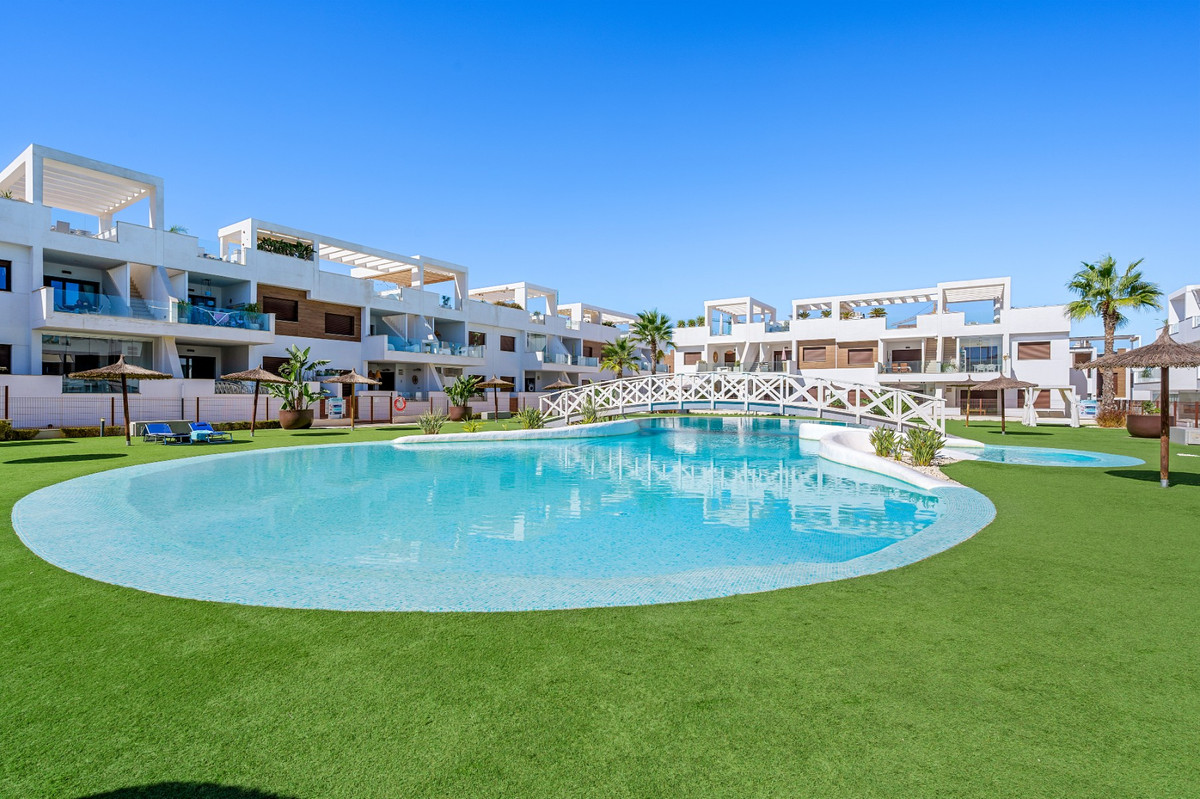 Huis te koop in Torrevieja | 2 slaapkamers H5488741