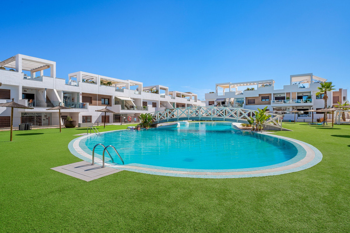 Huis te koop in Torrevieja | 2 slaapkamers H5488741