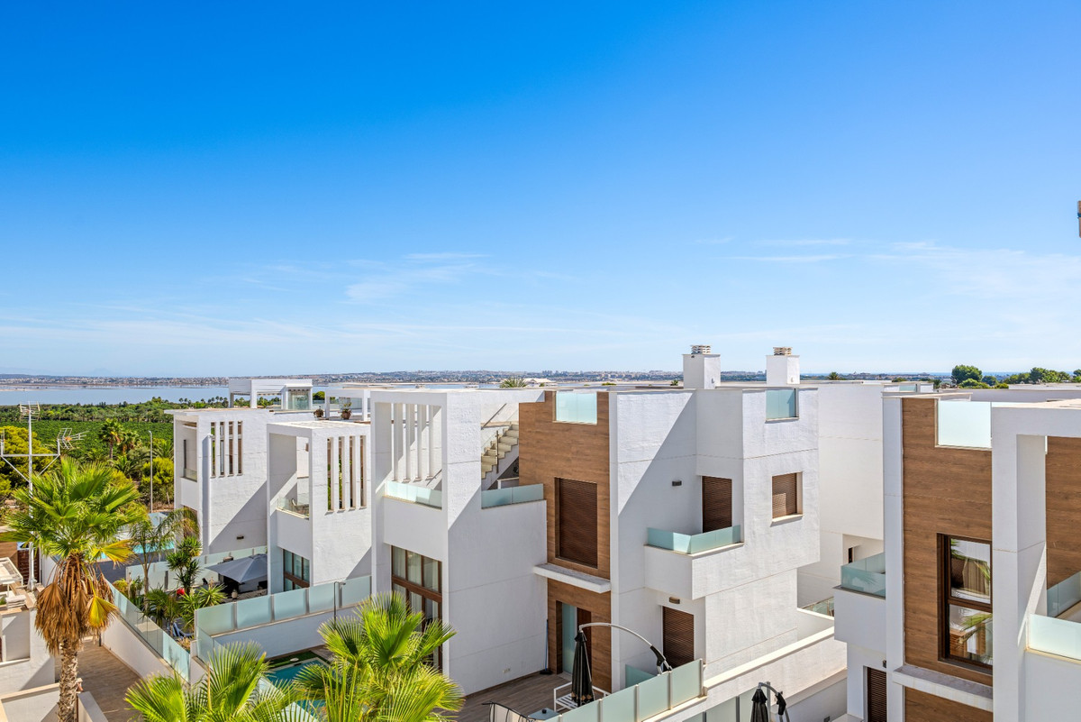 Huis te koop in Torrevieja | 2 slaapkamers H5488741