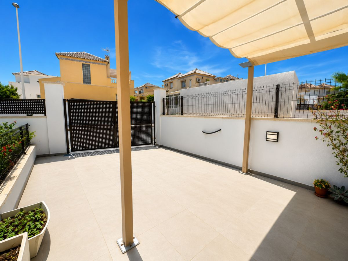 Huis te koop in Torrevieja | 3 slaapkamers H5497162