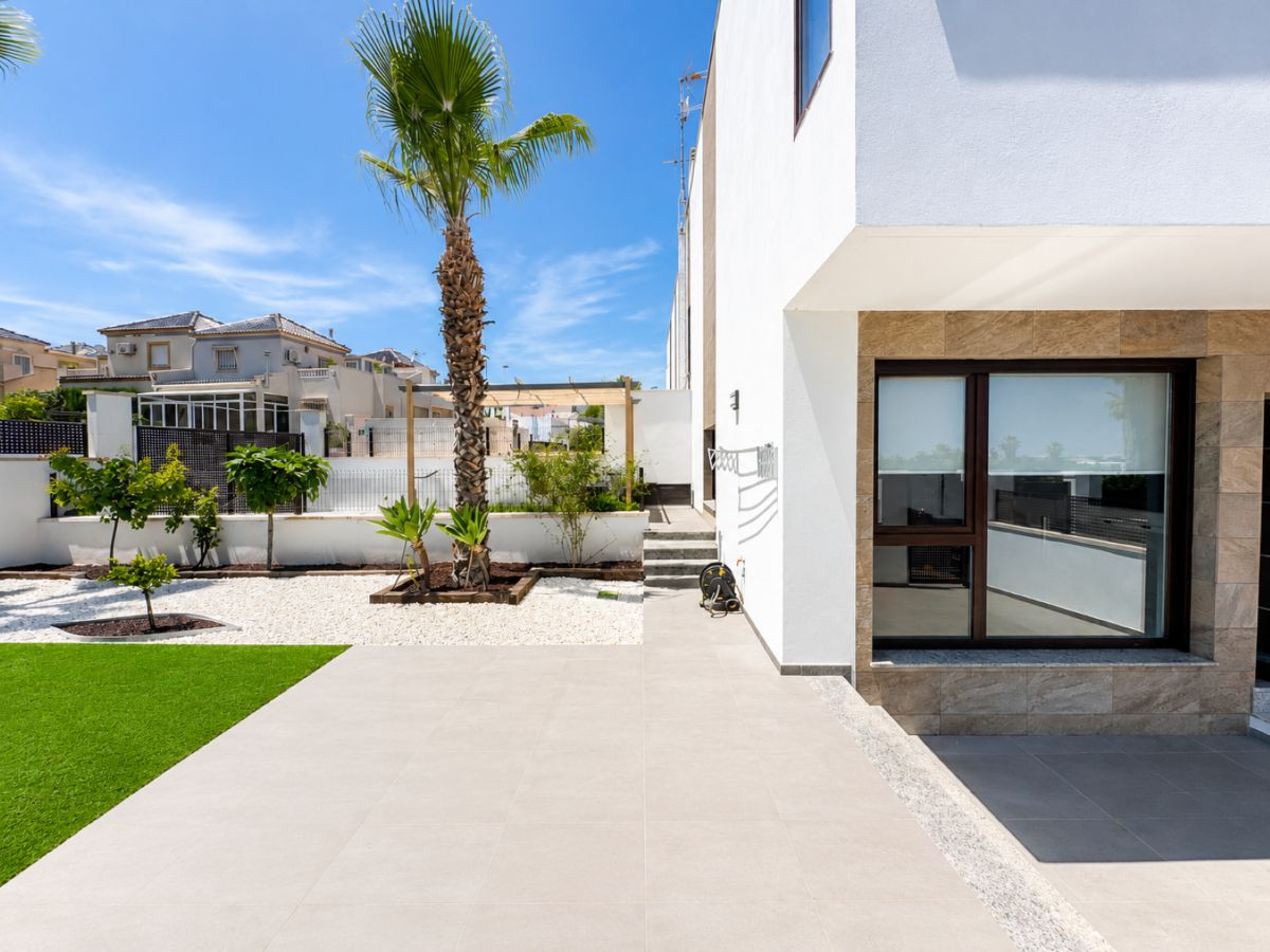 Huis te koop in Torrevieja | 3 slaapkamers H5497162