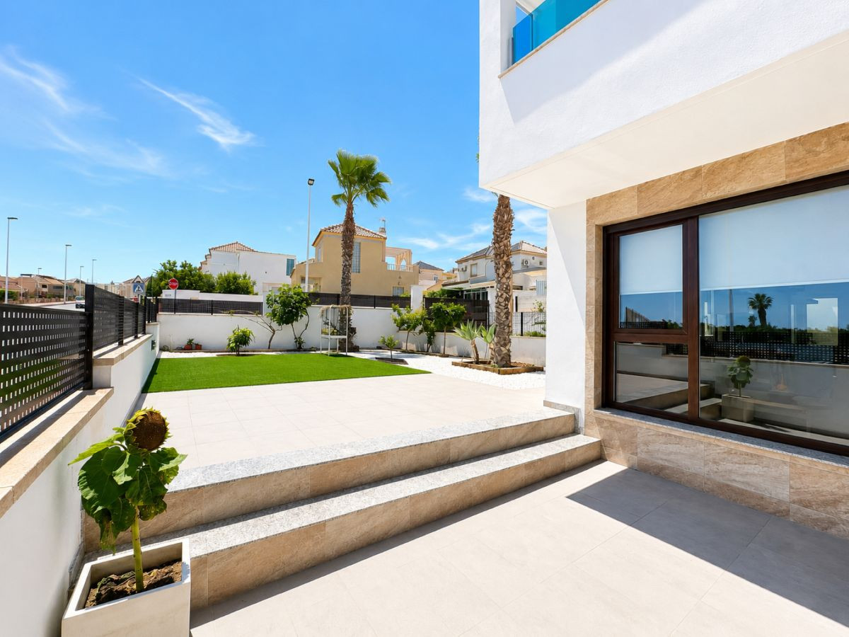 Huis te koop in Torrevieja | 3 slaapkamers H5497162