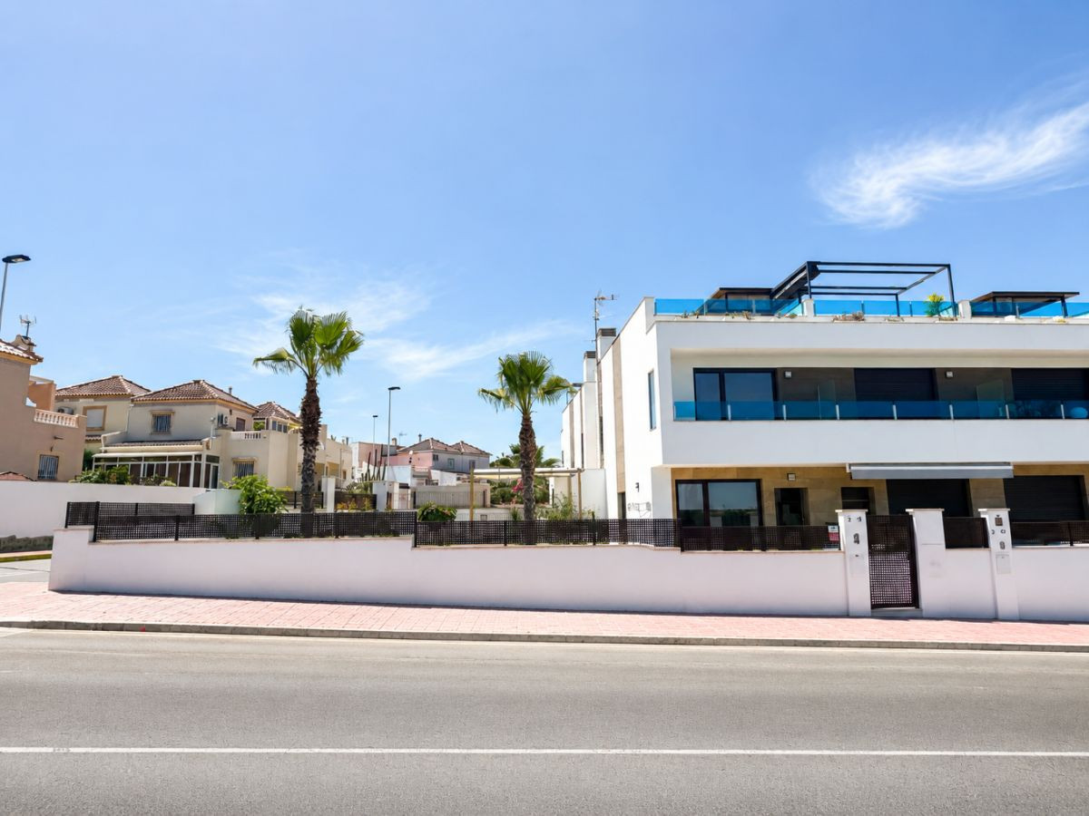 Huis te koop in Torrevieja | 3 slaapkamers H5497162