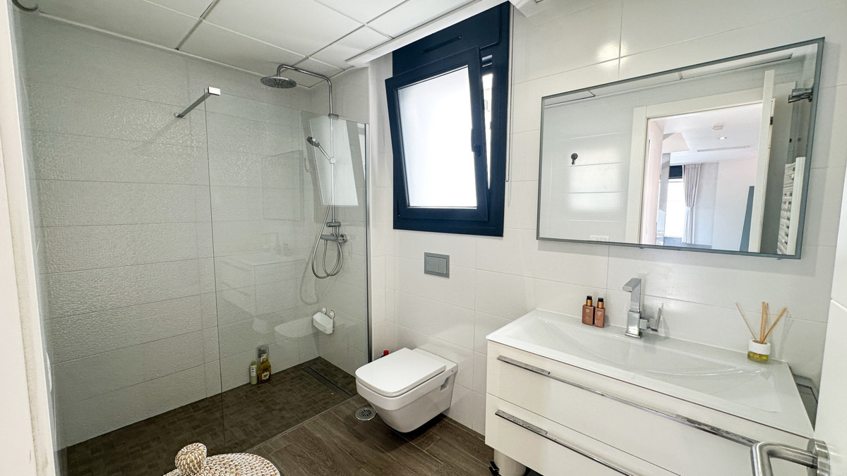 Huis te koop in Torrevieja | 5 slaapkamers H5497660