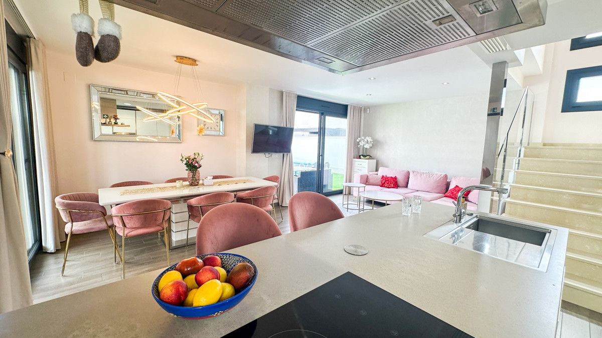 Huis te koop in Torrevieja | 5 slaapkamers H5497660