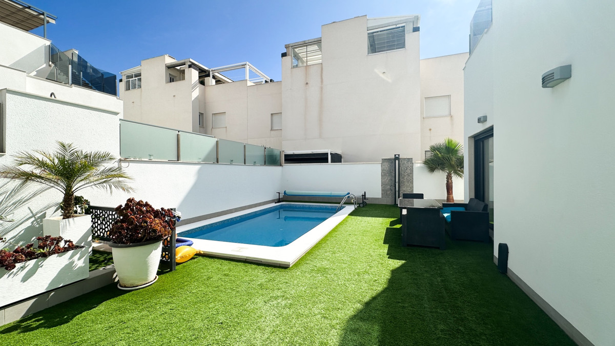 Huis te koop in Torrevieja | 5 slaapkamers H5497660