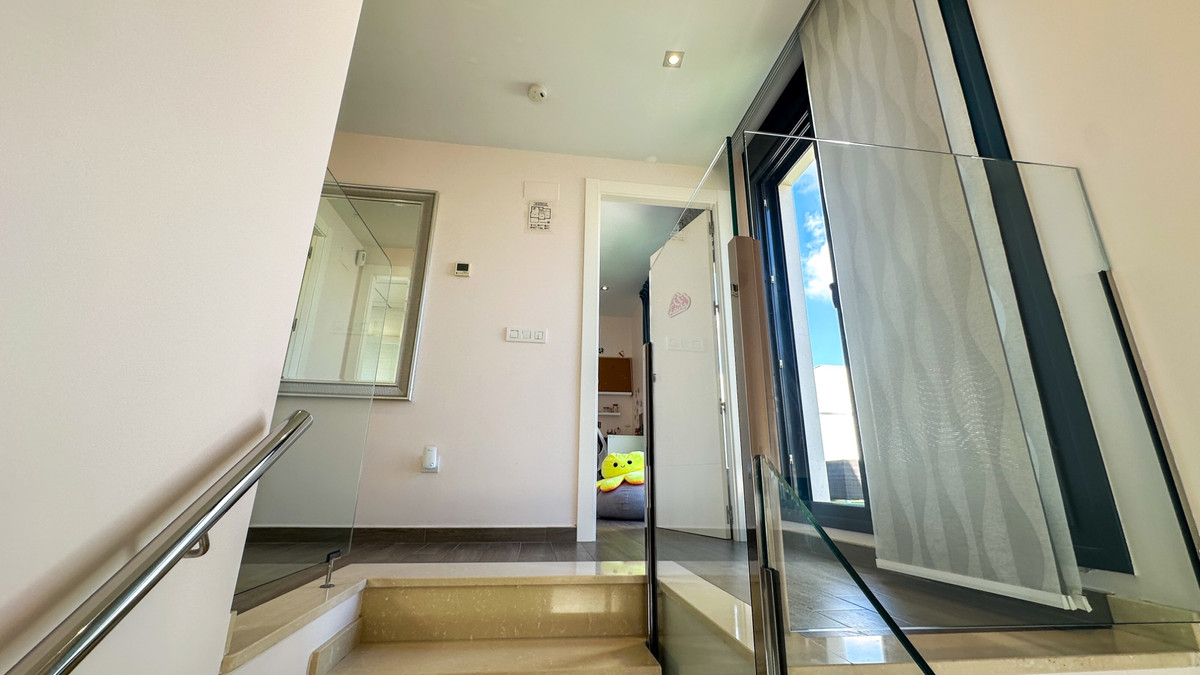 Huis te koop in Torrevieja | 5 slaapkamers H5497660