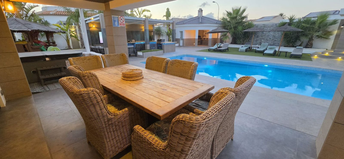 Huis te koop in Torrevieja | 5 slaapkamers H5498518