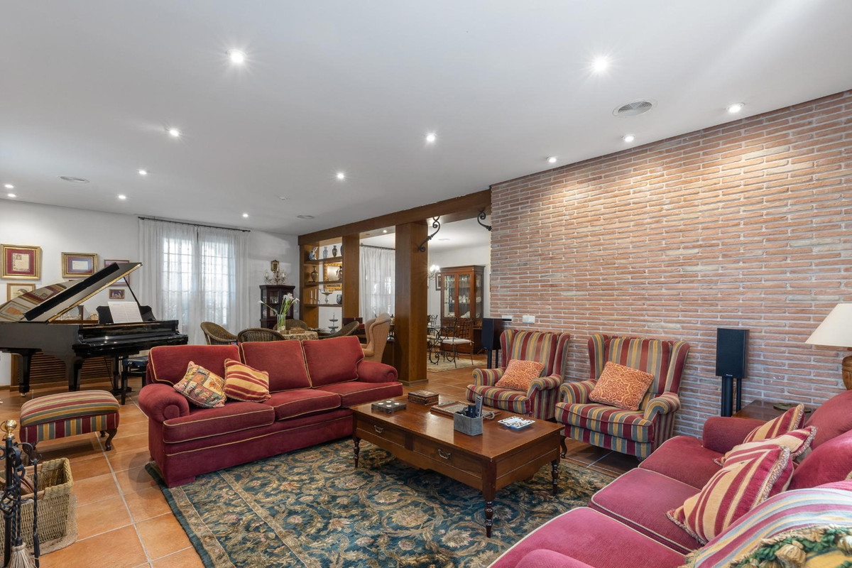 Huis te koop in Torrevieja | 6 slaapkamers H5503285