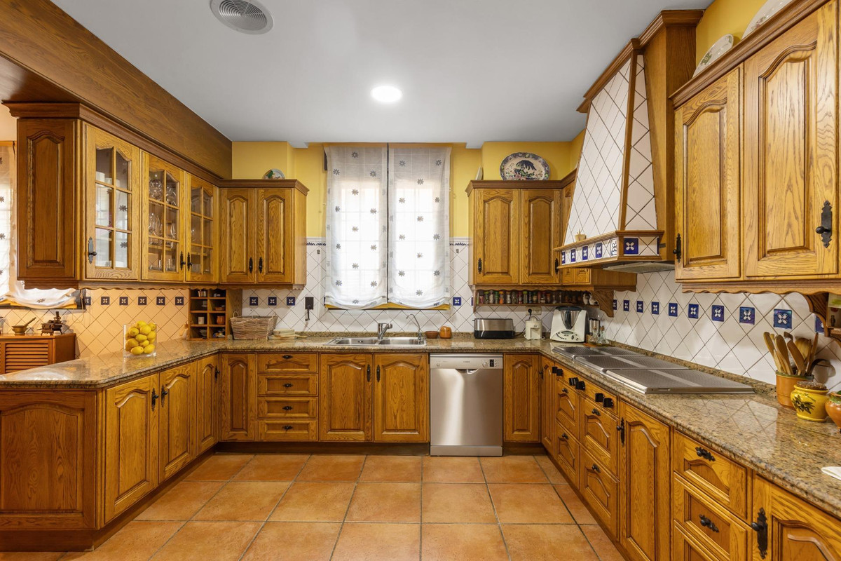 Huis te koop in Torrevieja | 6 slaapkamers H5503285