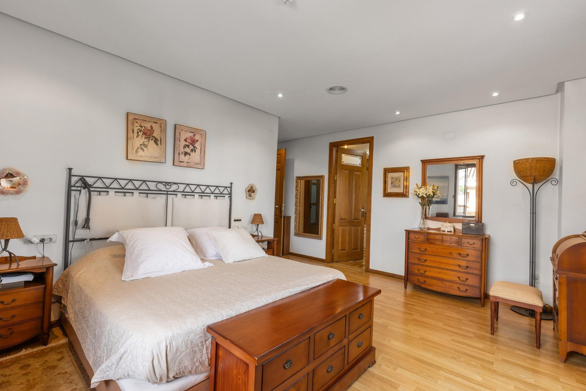 Huis te koop in Torrevieja | 6 slaapkamers H5503285