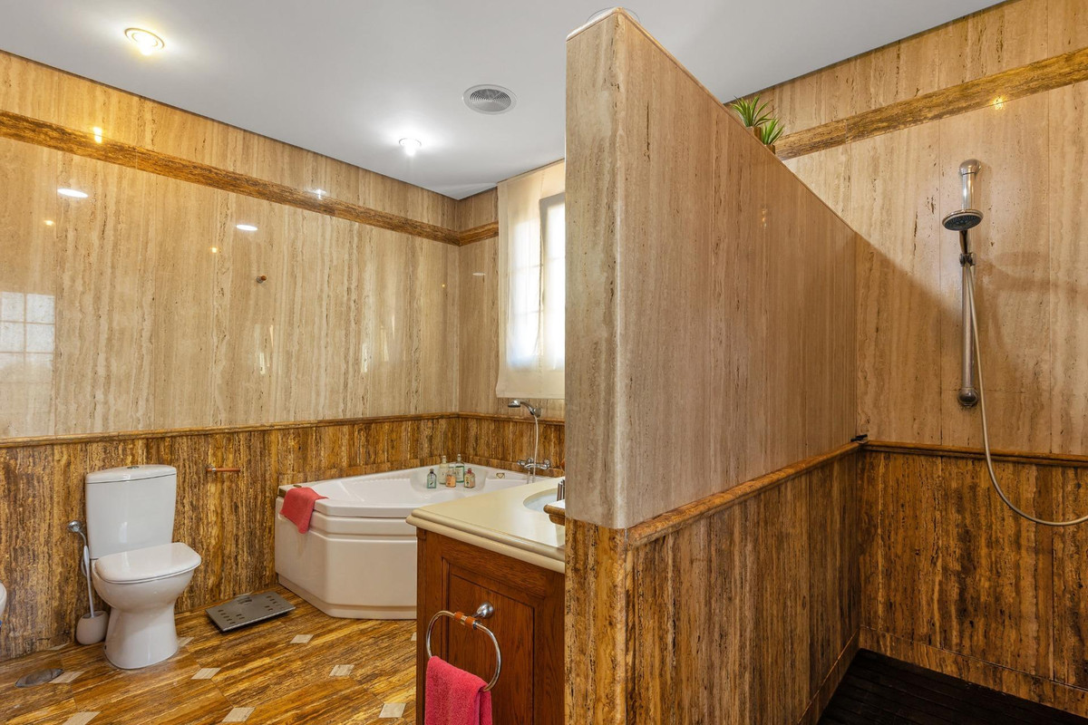 Huis te koop in Torrevieja | 6 slaapkamers H5503285
