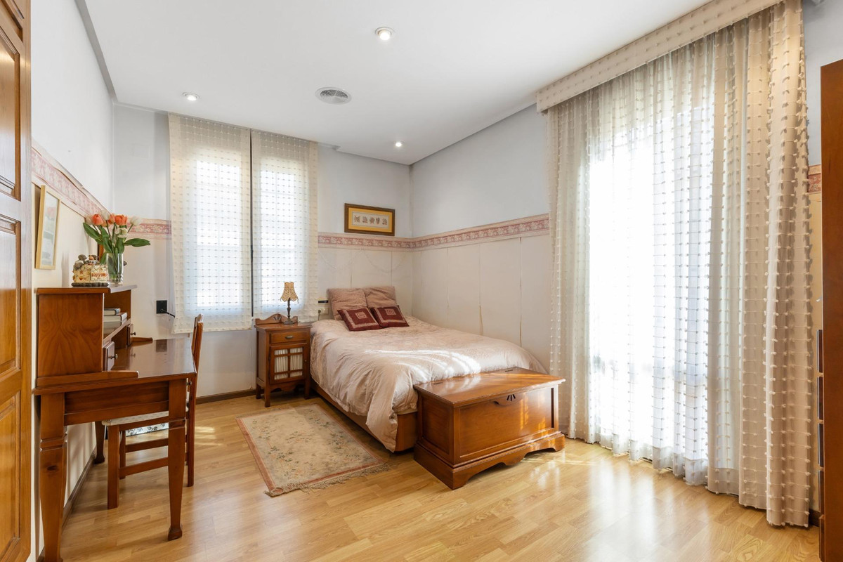 Huis te koop in Torrevieja | 6 slaapkamers H5503285