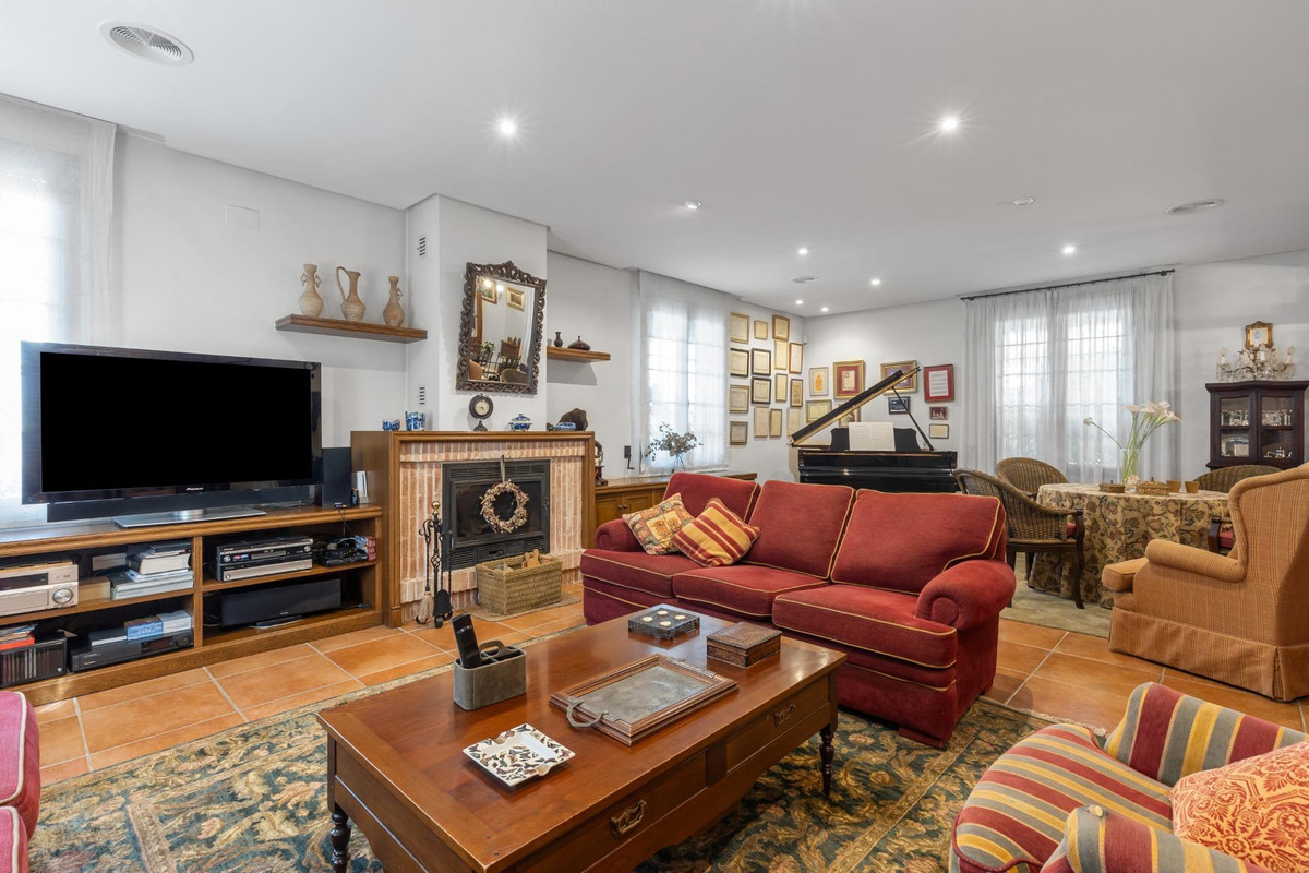 Huis te koop in Torrevieja | 6 slaapkamers H5503285