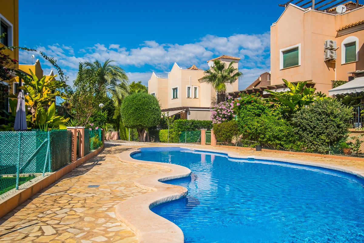 Huis te koop in Torrevieja | 4 slaapkamers H5513392