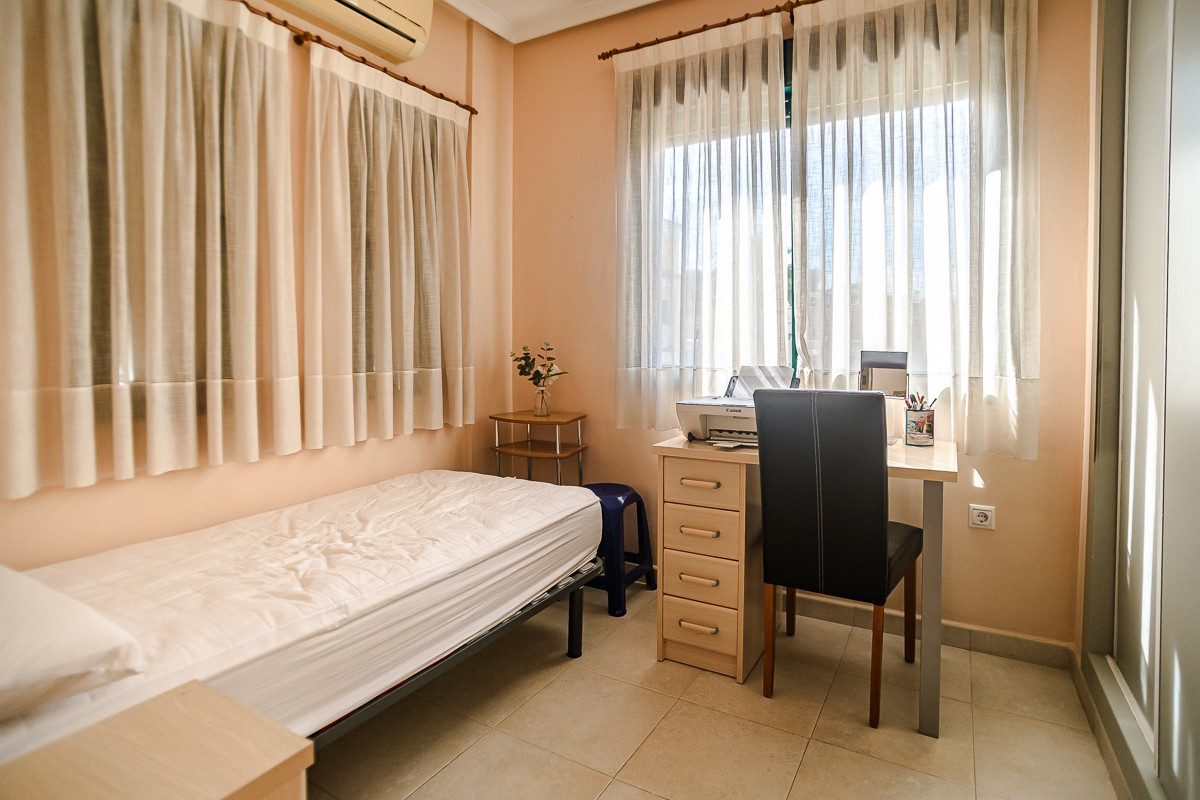 Huis te koop in Torrevieja | 4 slaapkamers H5513392