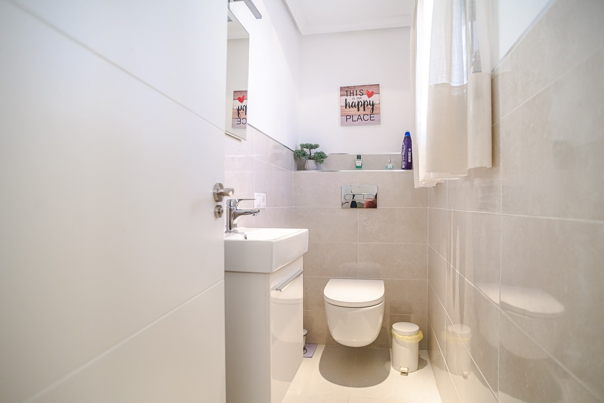 Huis te koop in Torrevieja | 4 slaapkamers H5513392