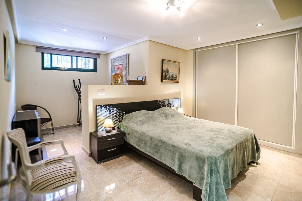 Huis te koop in Torrevieja | 4 slaapkamers H5513392