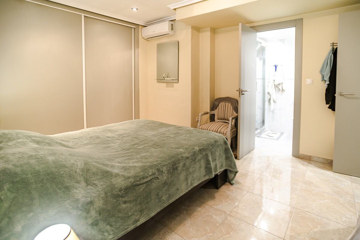 Huis te koop in Torrevieja | 4 slaapkamers H5513392